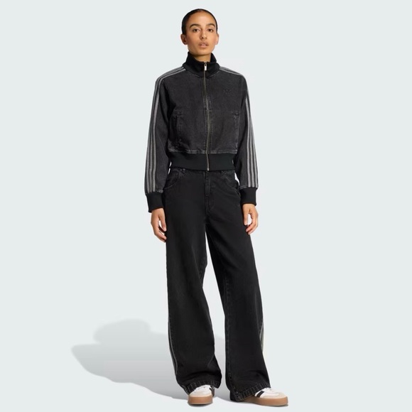 adidas Black Relaxed Jeans with Grey Three-Stripes - Picture 4 of 6